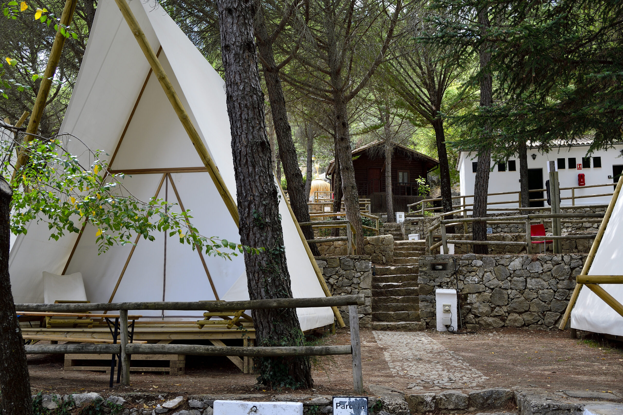 Tiendas glamping del Camping Tajo Rodillo, Grazalema